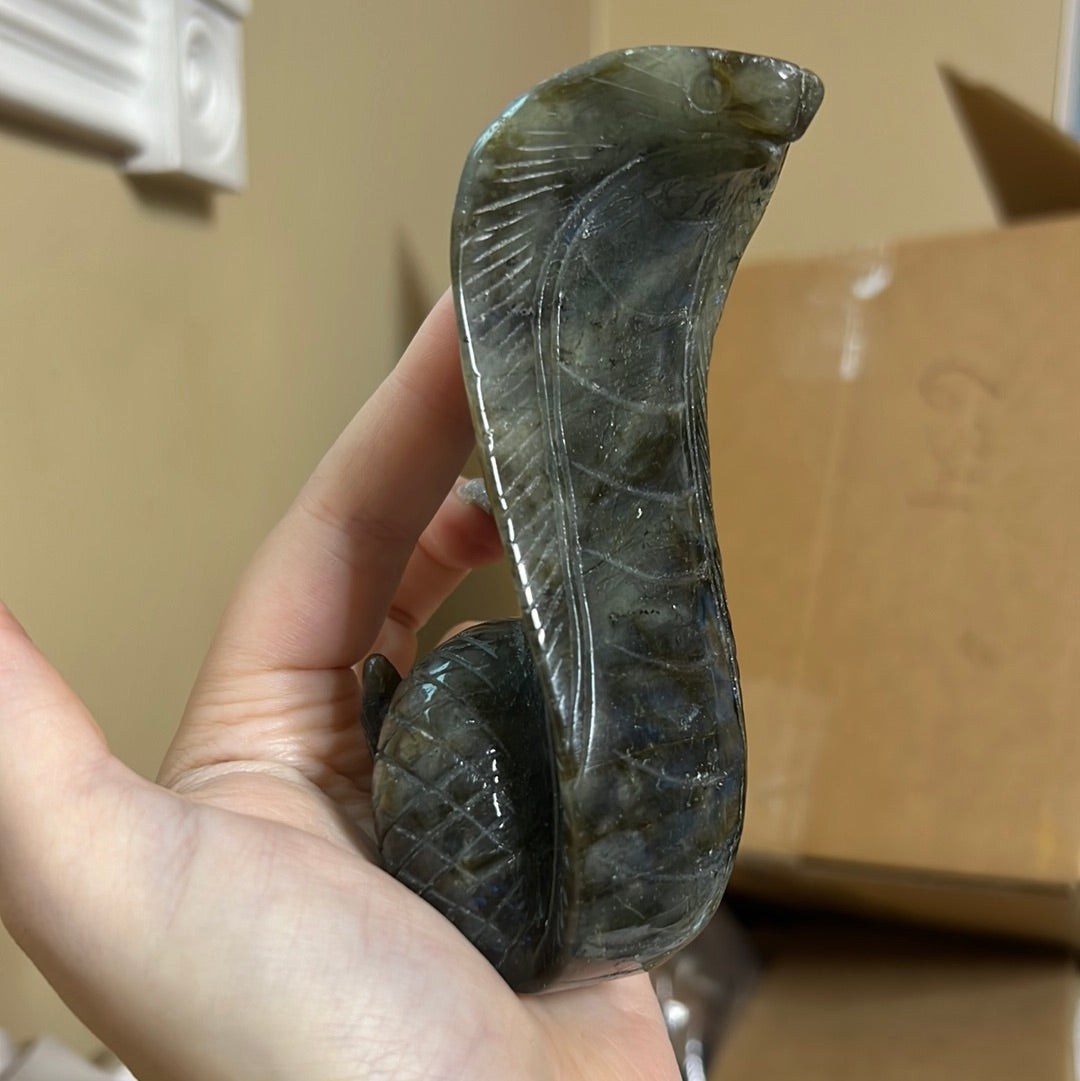 Flashy Labradorite Cobra