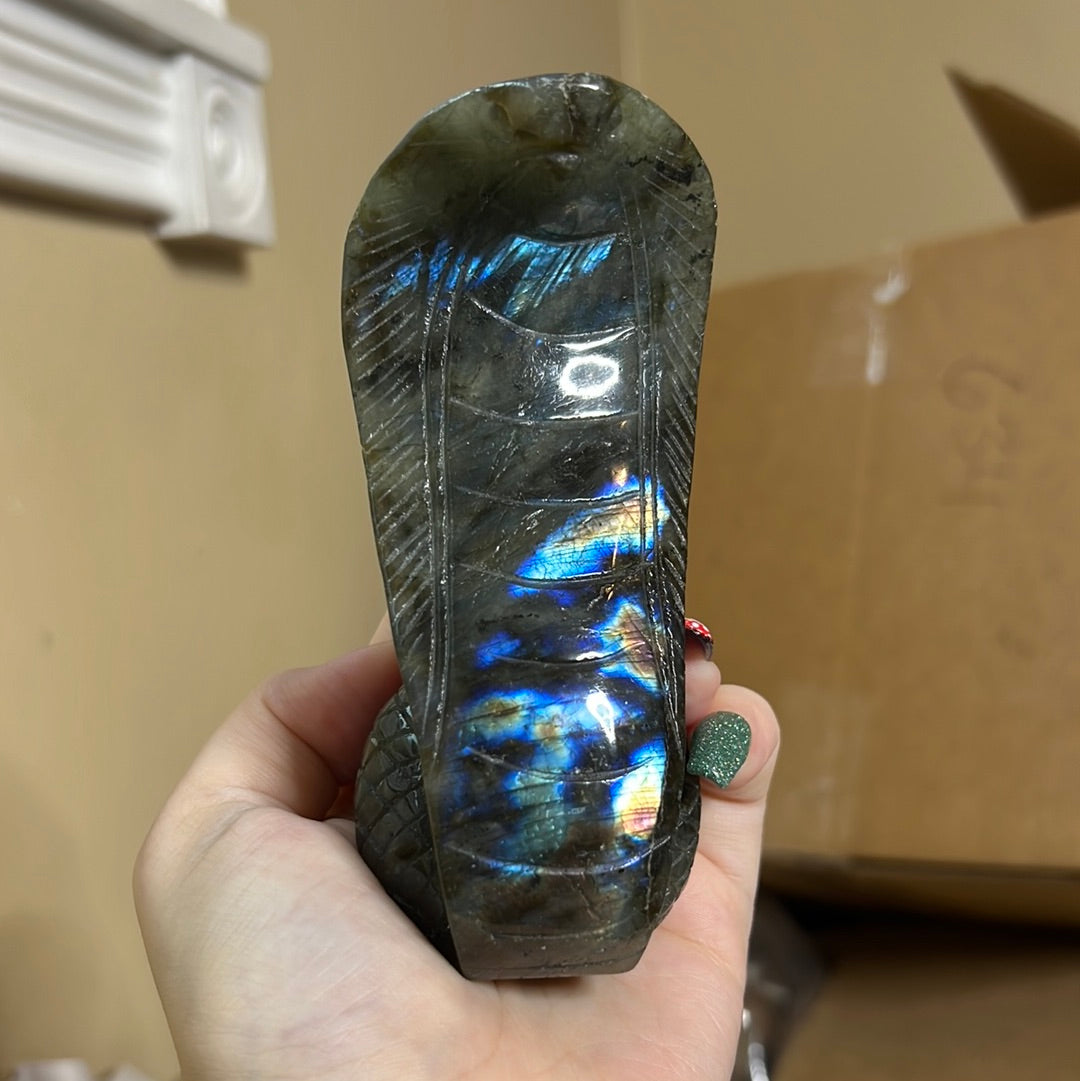 Flashy Labradorite Cobra