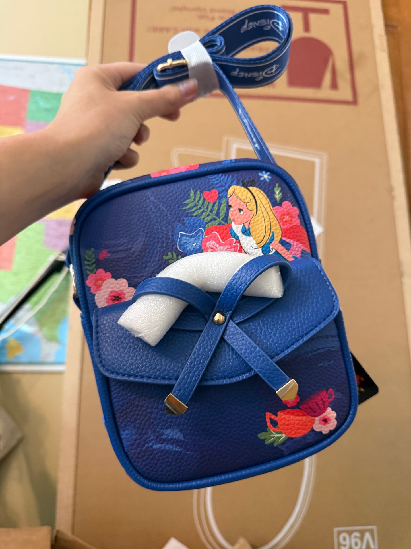 Wondapop Disney Alice in Wonderland NWT