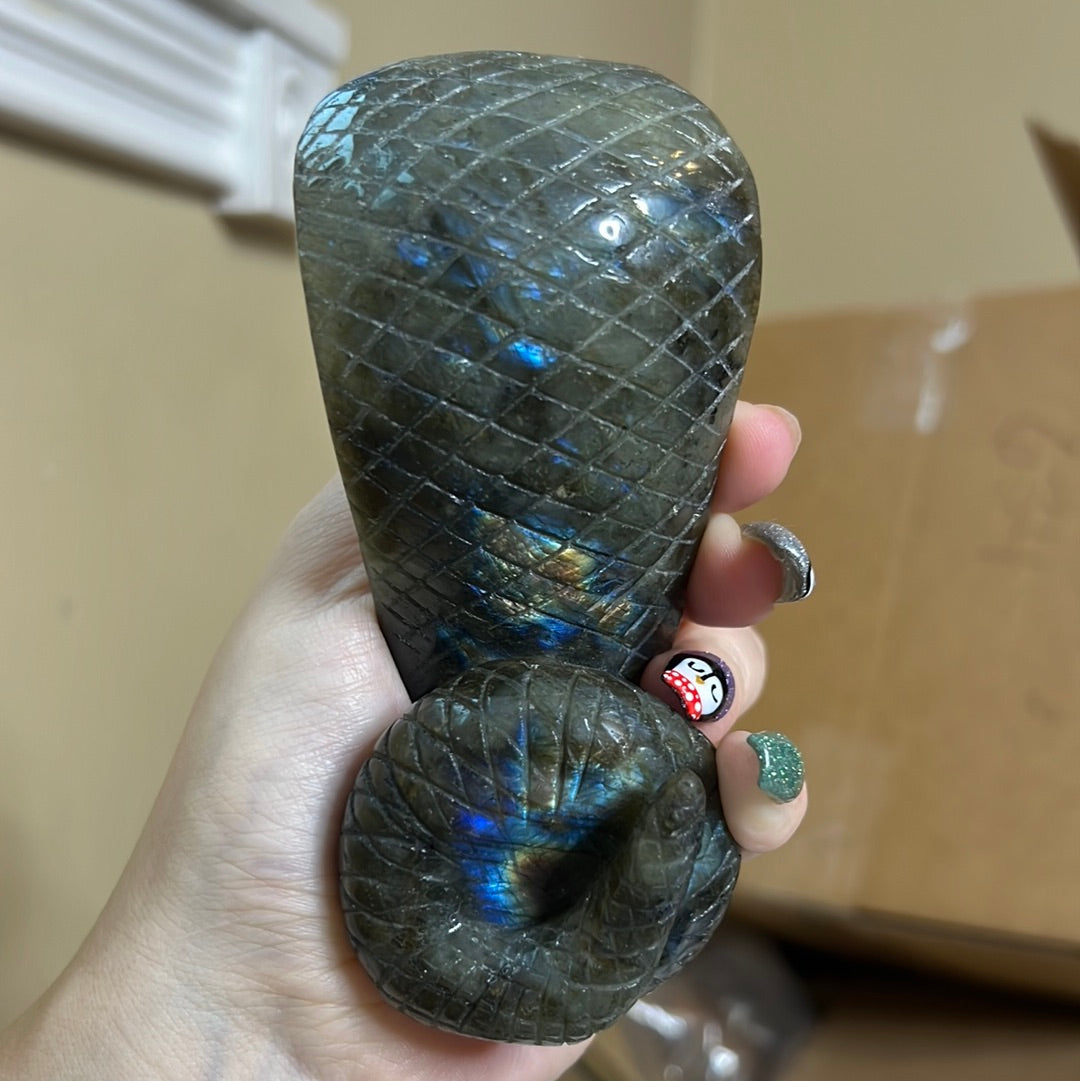 Flashy Labradorite Cobra