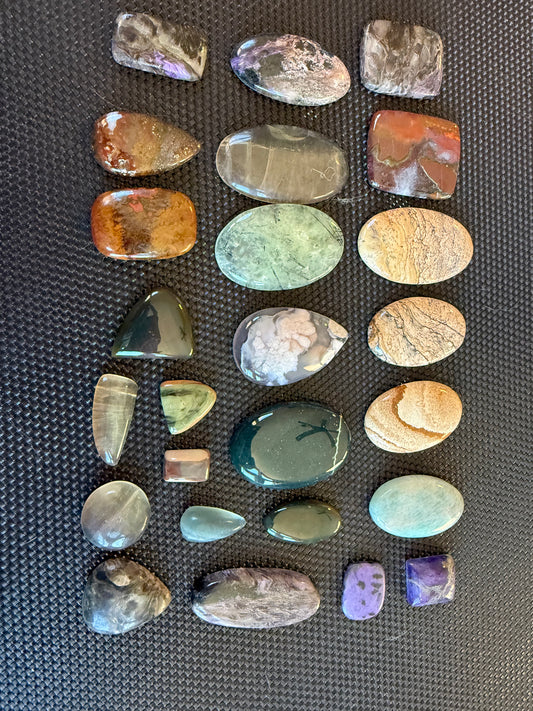 Bulk lot of Cabachons
